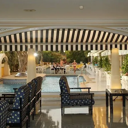 Augusta Club & - Adults Only Льорет-де-Мар
