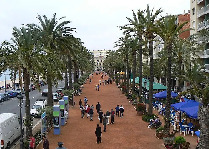 Augusta Club & - Adults Only