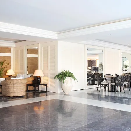 Готель Augusta Club & - Adults Only