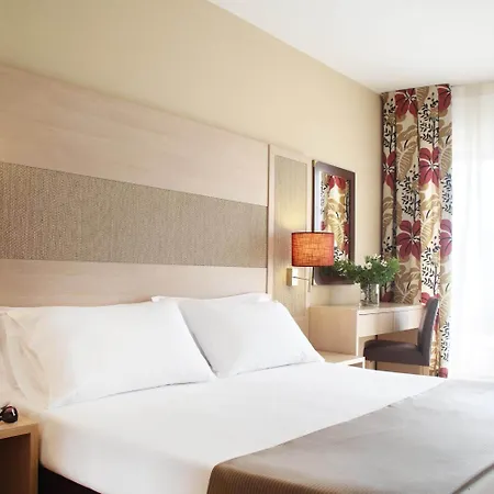 Augusta Club & - Adults Only يوريت دي مار