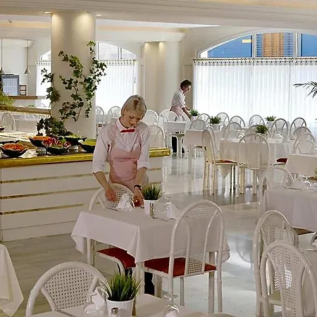ホテル Augusta Club & - Adults Only 4*
