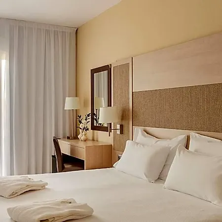 ホテル Augusta Club & - Adults Only 4*
