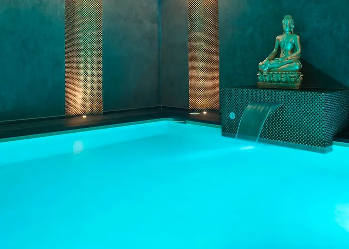 Augusta Club & - Adults Only