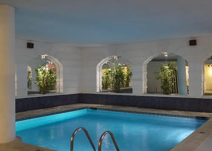 Augusta Club & - Adults Only Hotel