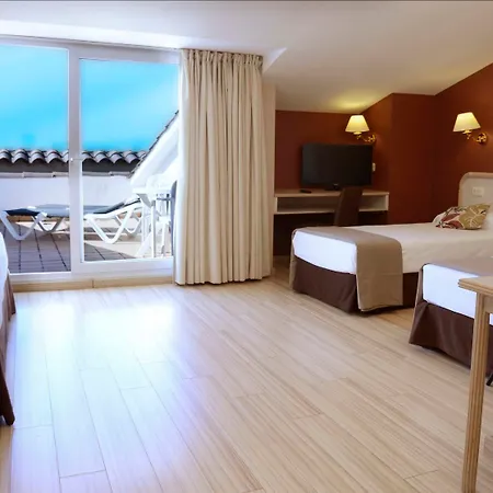 Augusta Club & - Adults Only מלון 4*