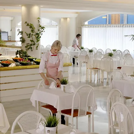 Augusta Club & - Adults Only فندق يوريت دي مار