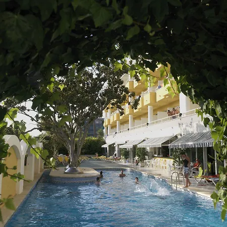 Augusta Club & - Adults Only 4* יורט דה מאר